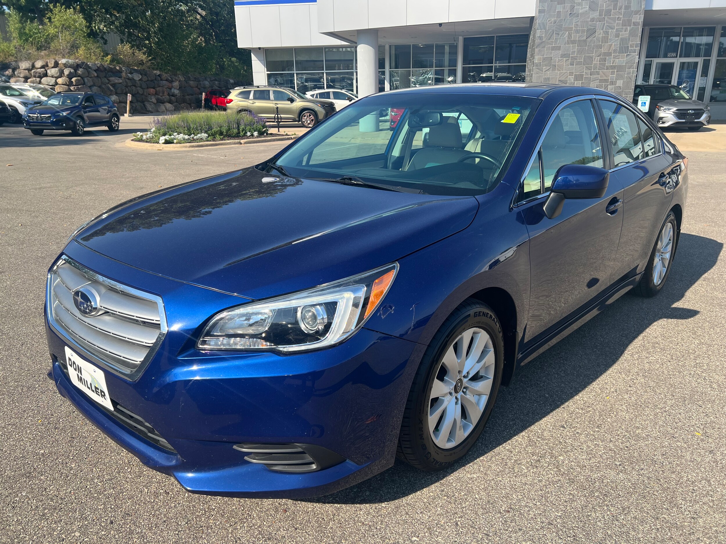 2015 Subaru Legacy 2.5i Premium photo 3