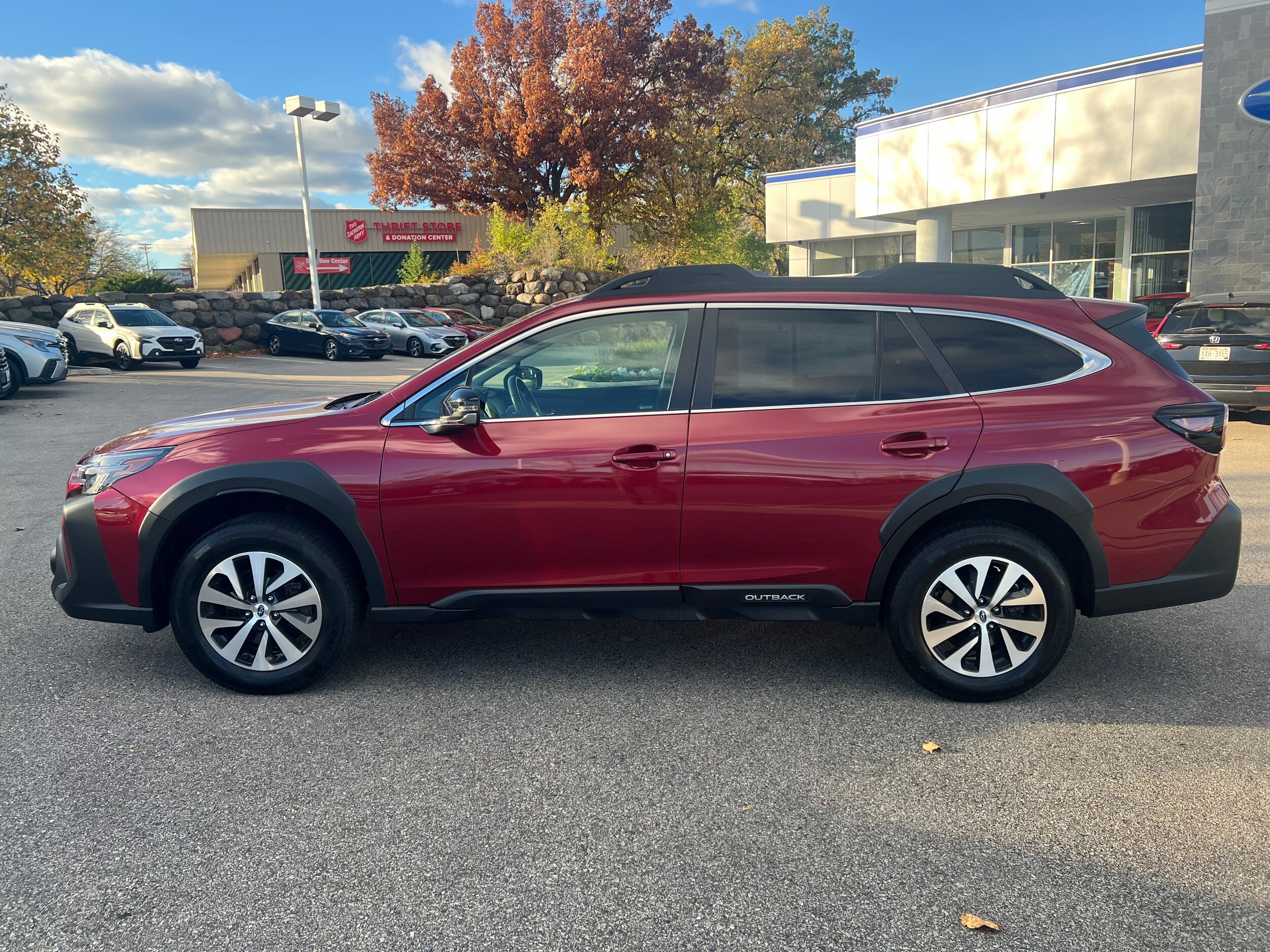 2023 Subaru Outback Premium photo 2