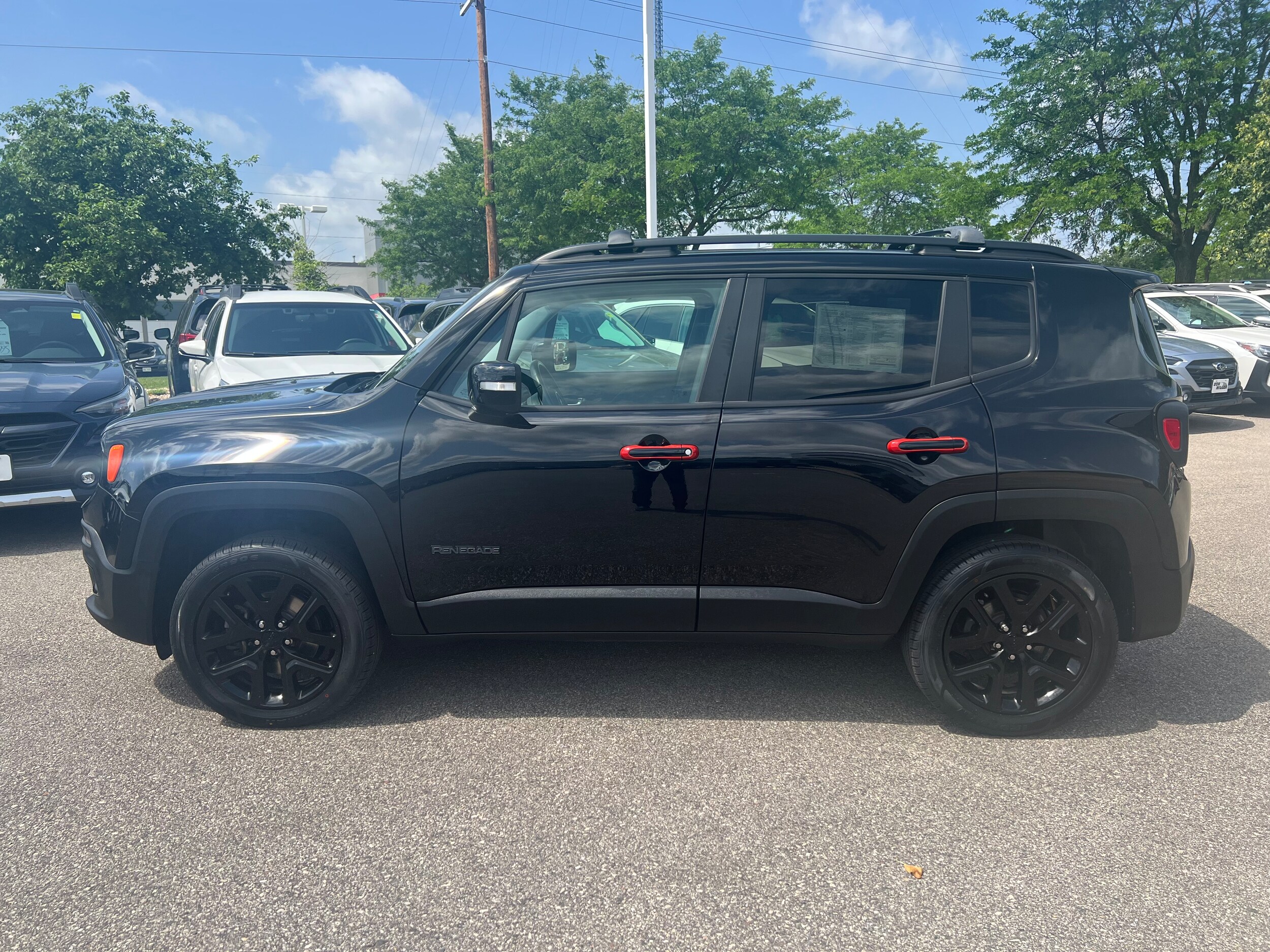 2017 Jeep Renegade Latitude North Edition photo 4