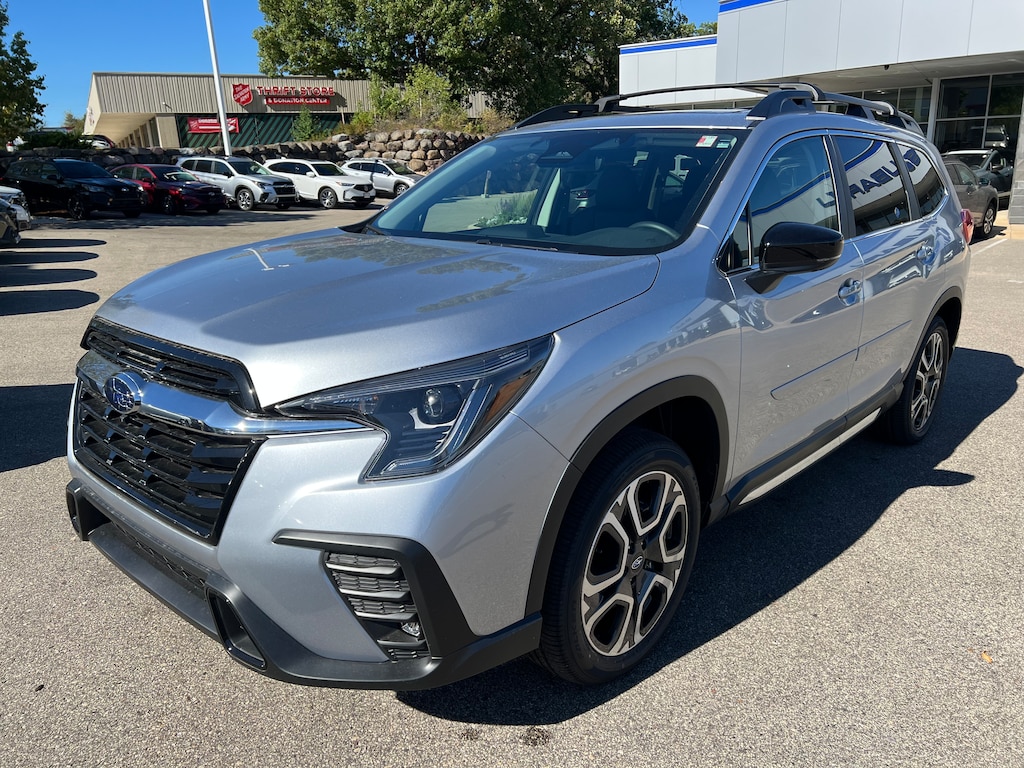 New 2025 Subaru Ascent Limited 7-Passenger SUV