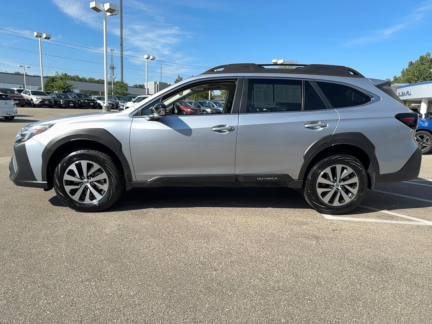 2025 Subaru Outback Premium photo 3