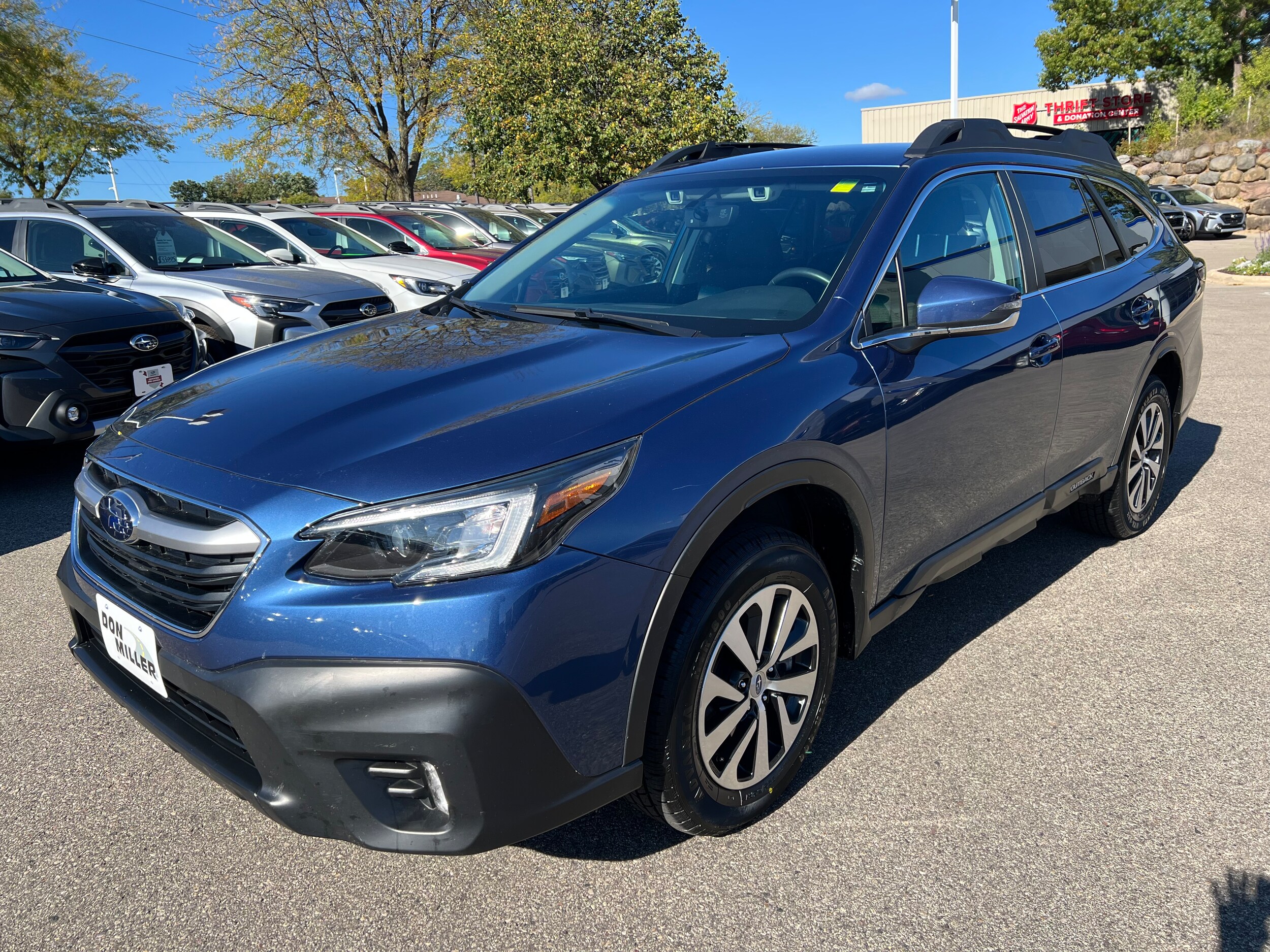 2020 Subaru Outback Premium photo 3