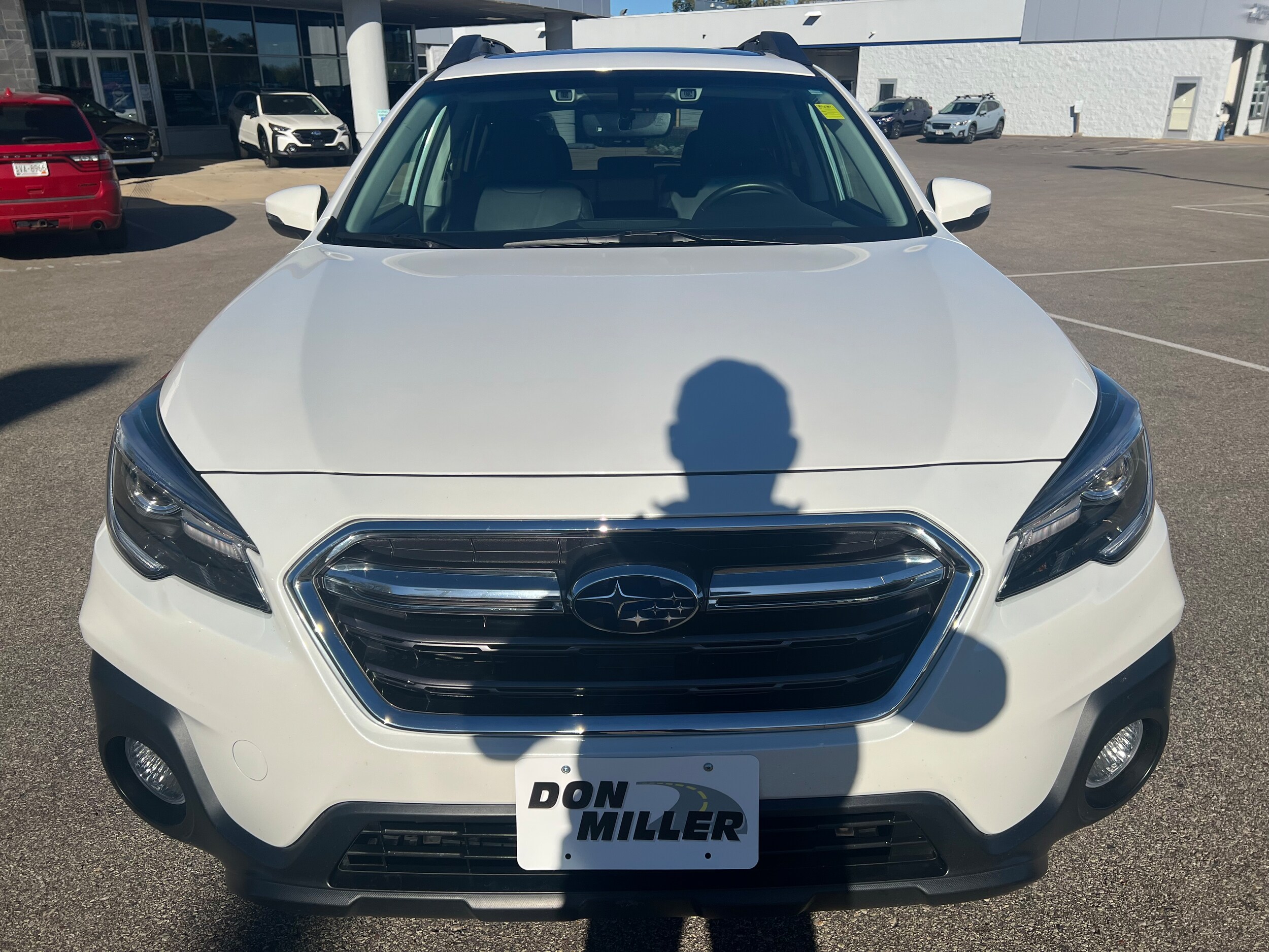 2019 Subaru Outback Limited photo 2