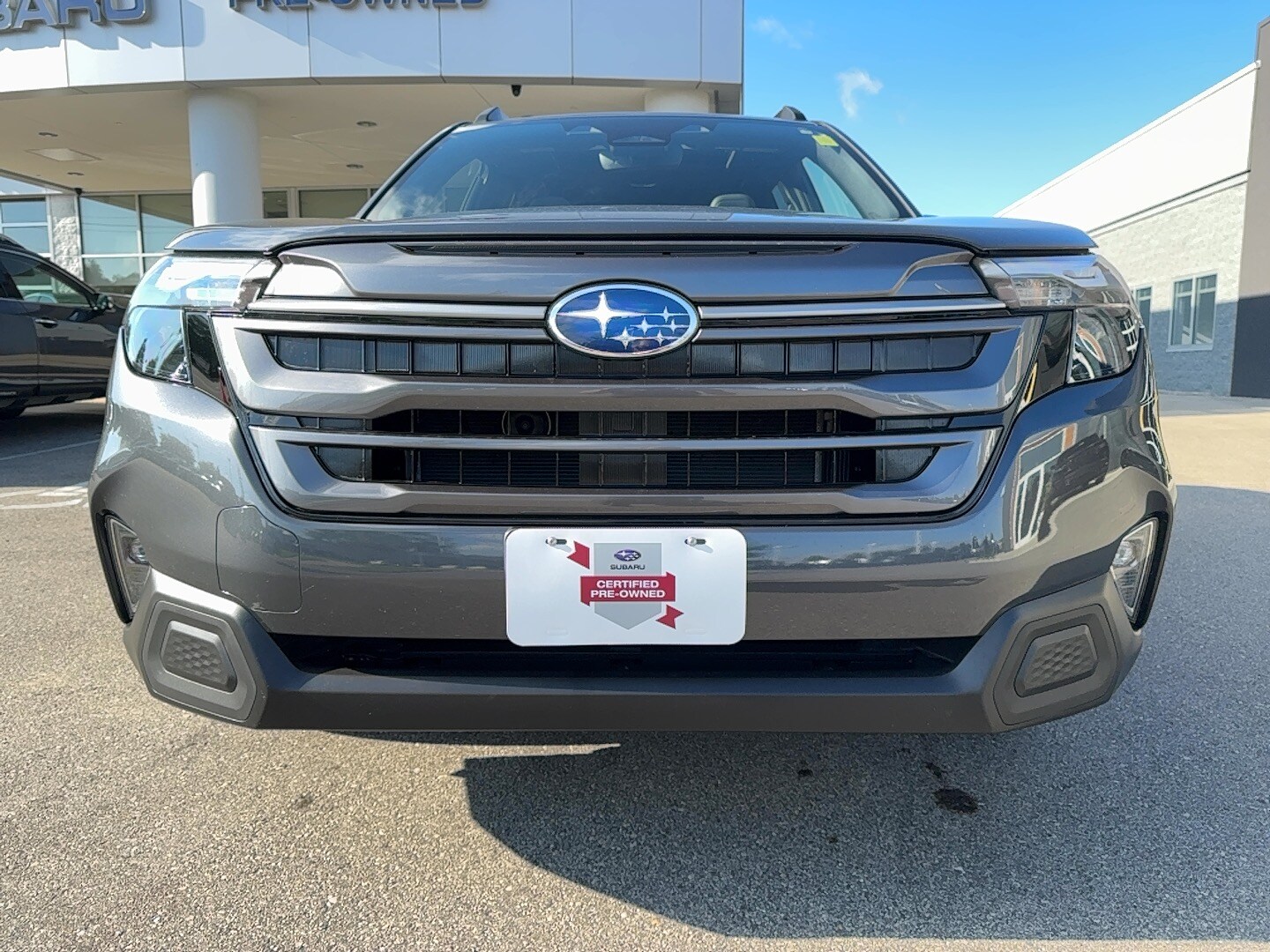 2025 Subaru Forester Premium Base photo 2