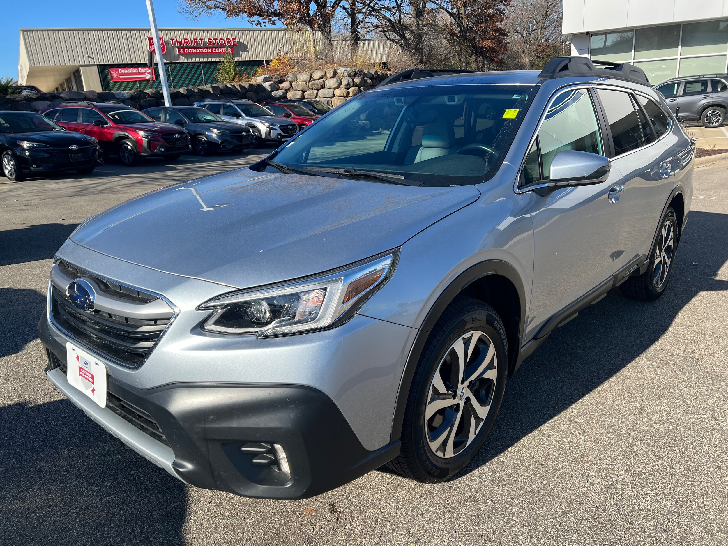 2021 Subaru Outback Limited photo 3
