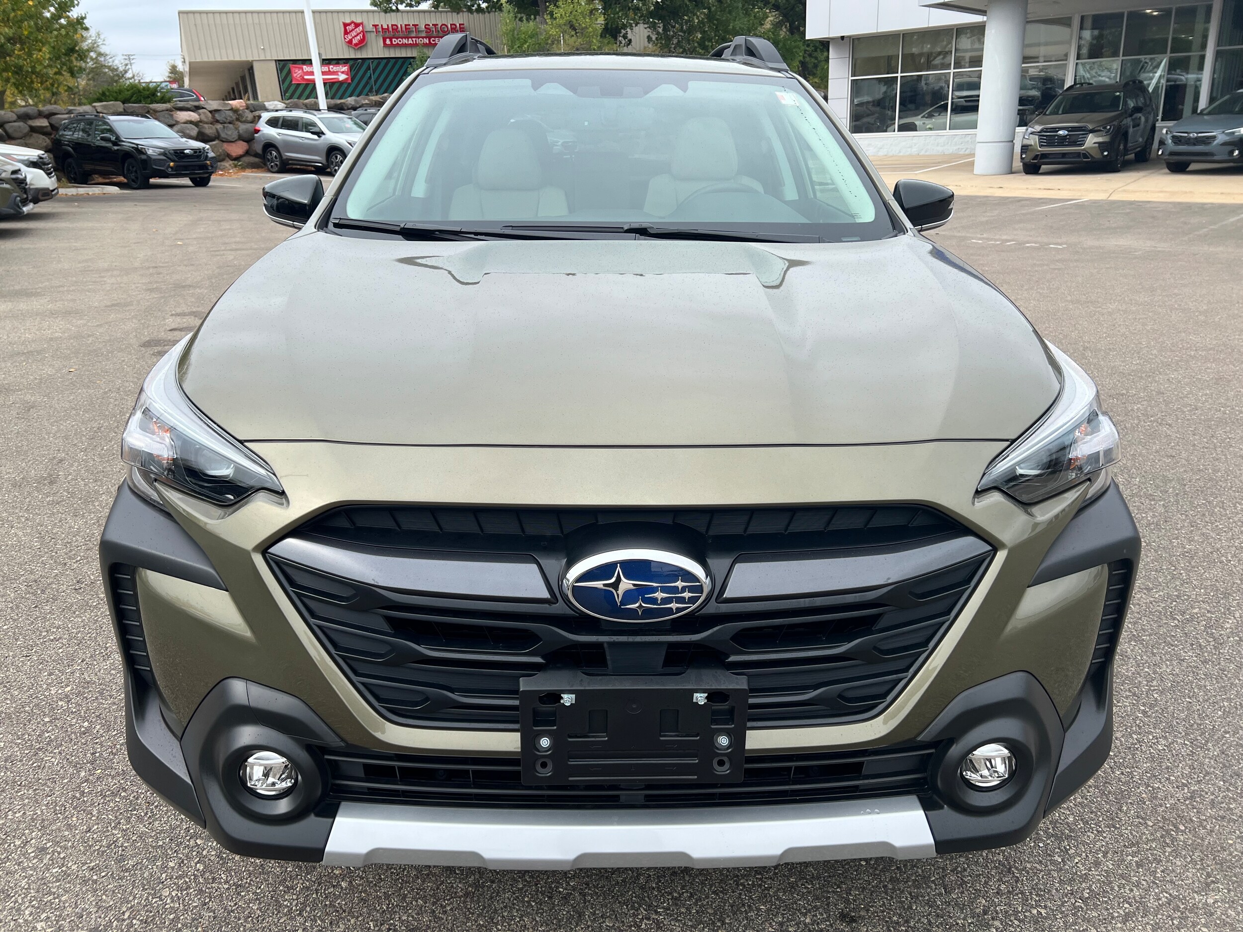 2025 Subaru Outback Limited photo 2