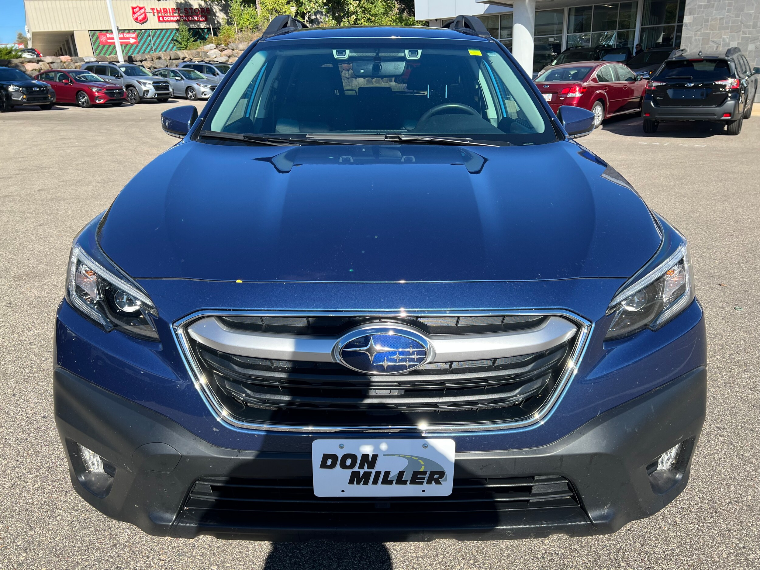 2020 Subaru Outback Premium photo 2