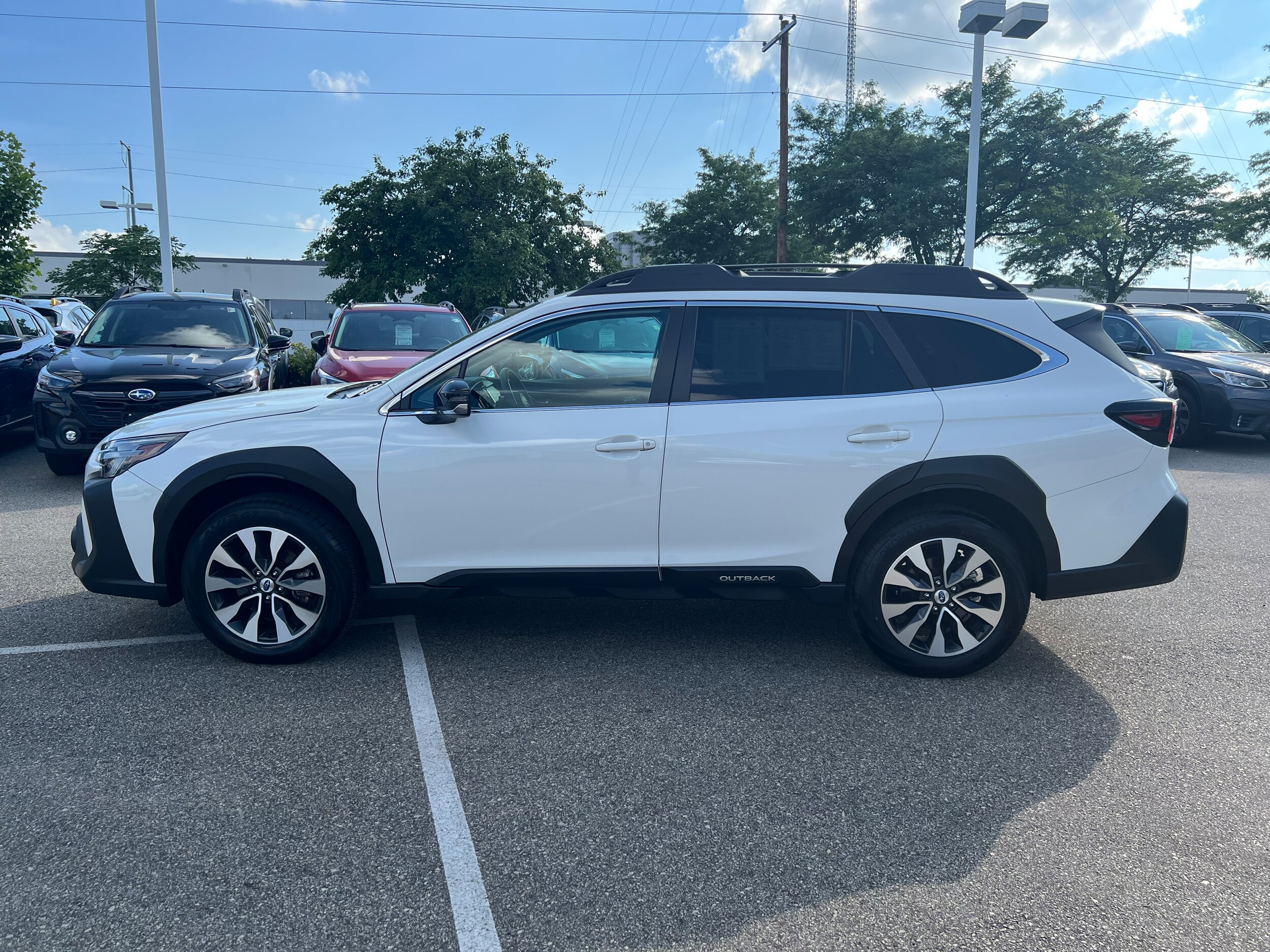 2025 Subaru Outback Limited photo 4