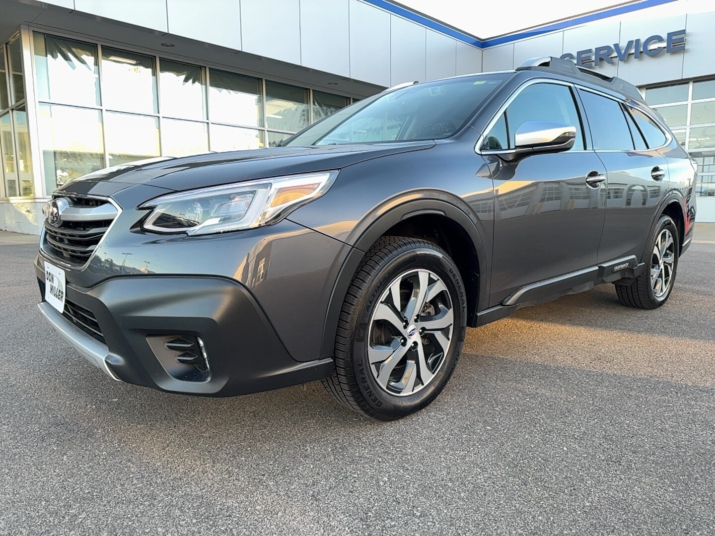 2020 Subaru Outback Touring XT photo 2