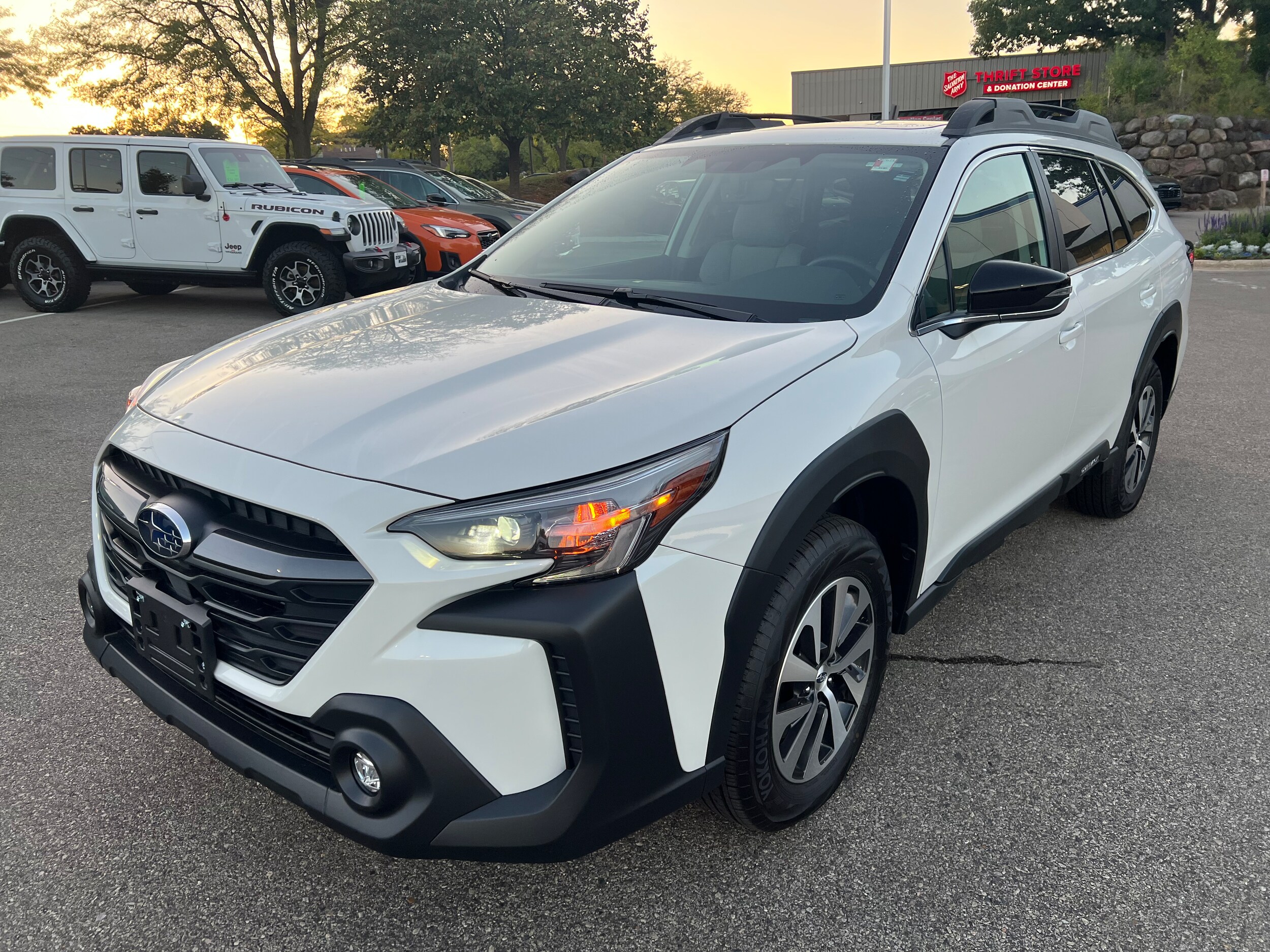 2025 Subaru Outback Premium photo 2