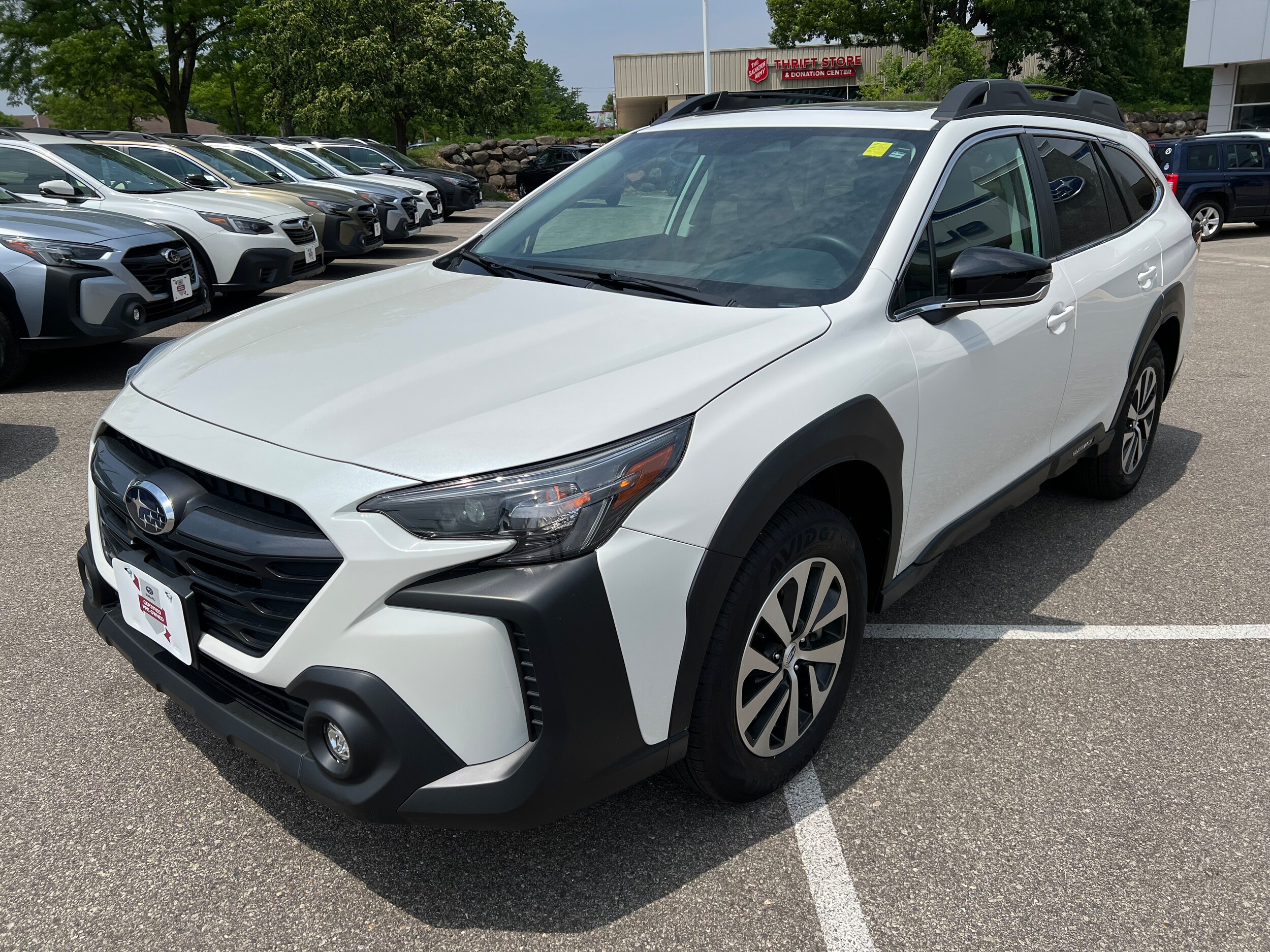 2025 Subaru Outback Premium photo 3