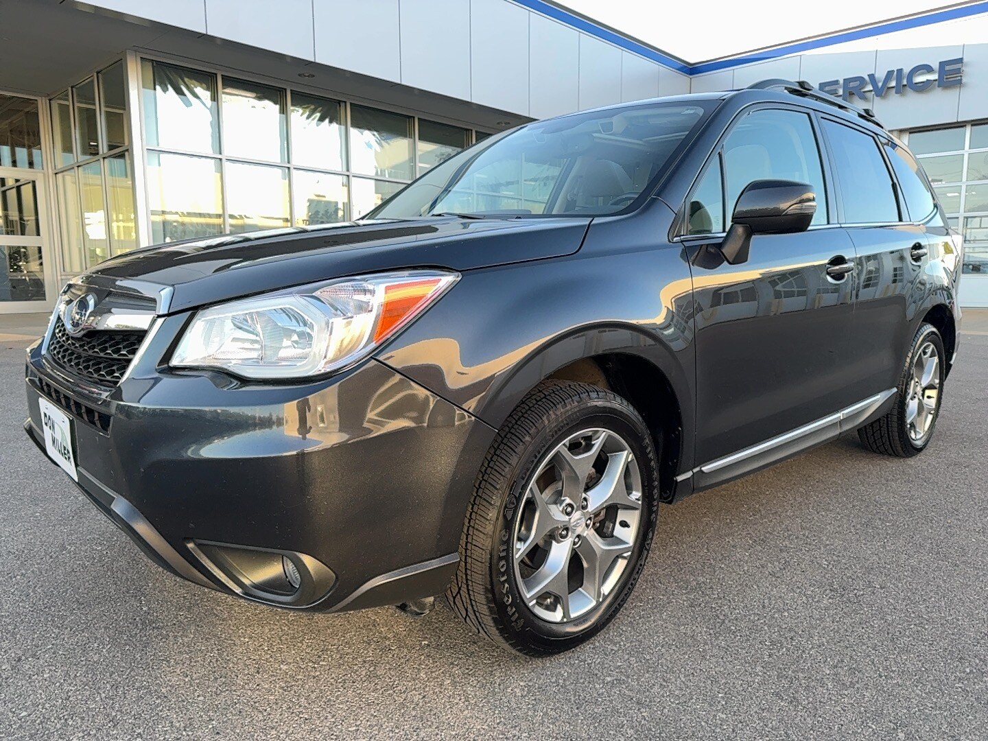 2016 Subaru Forester 2.5i Touring photo 2