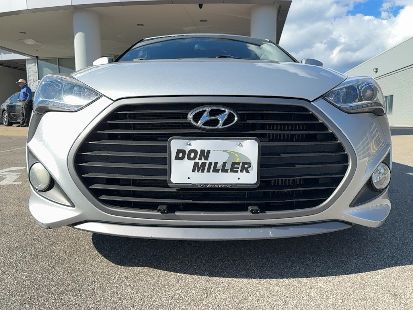 2016 Hyundai Veloster Turbo photo 2