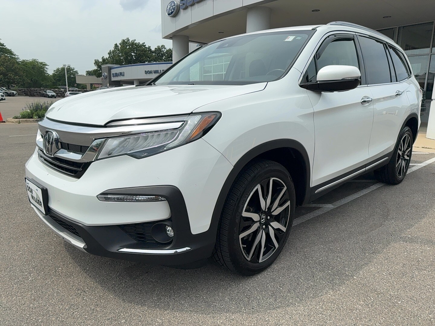 2022 Honda Pilot Touring photo 2