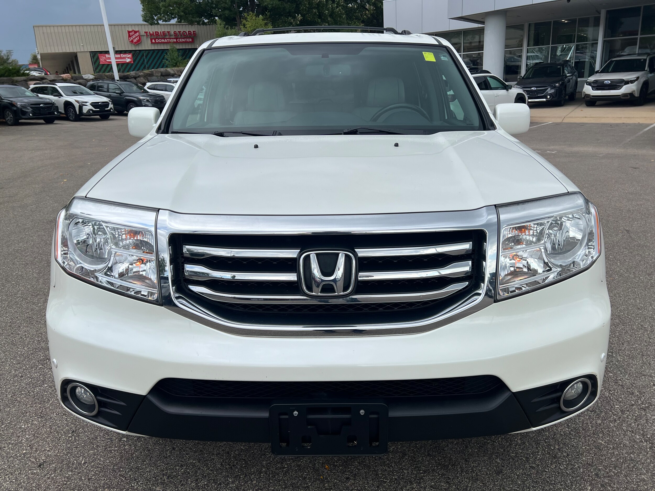 2014 Honda Pilot Touring photo 2