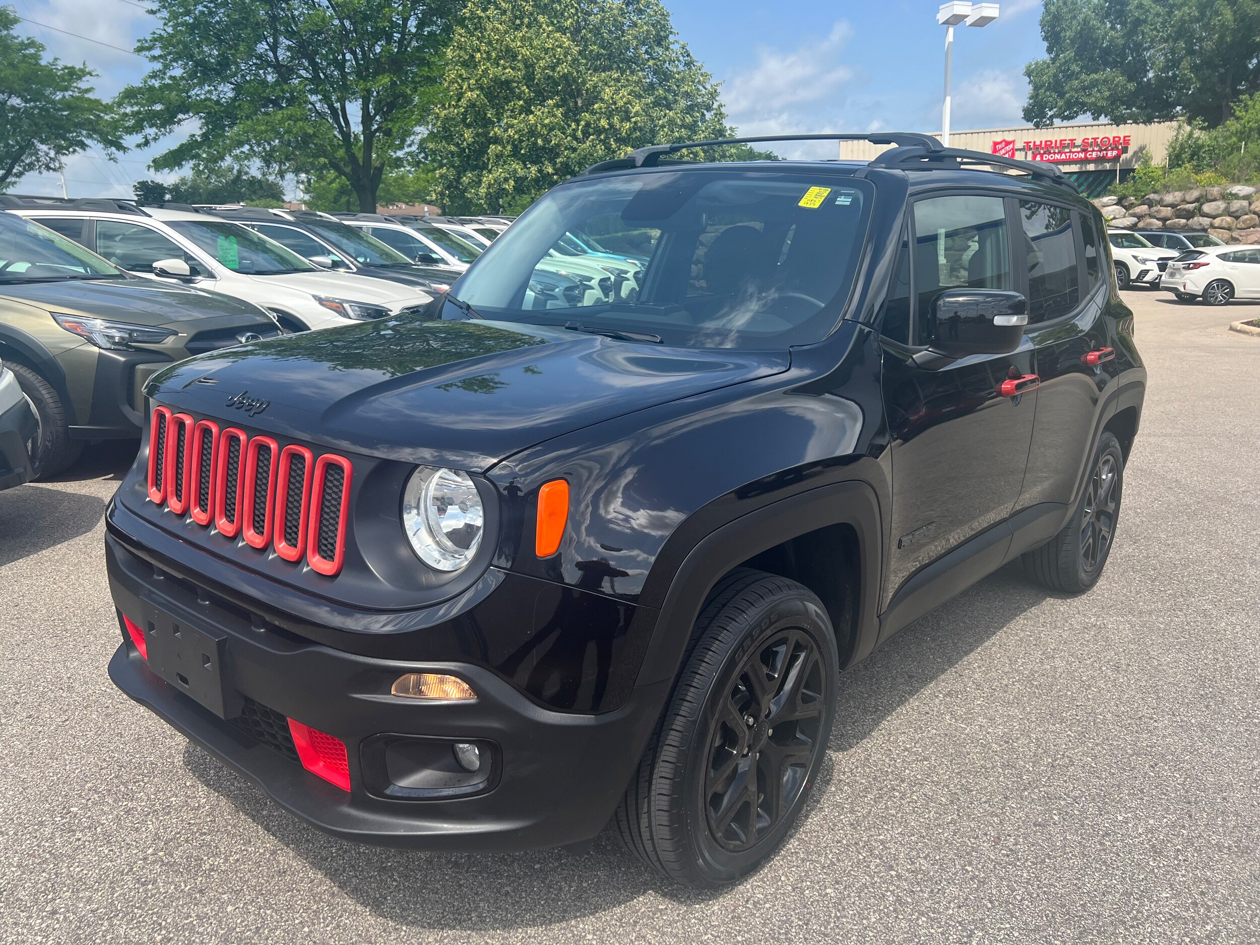 2017 Jeep Renegade Latitude North Edition photo 3