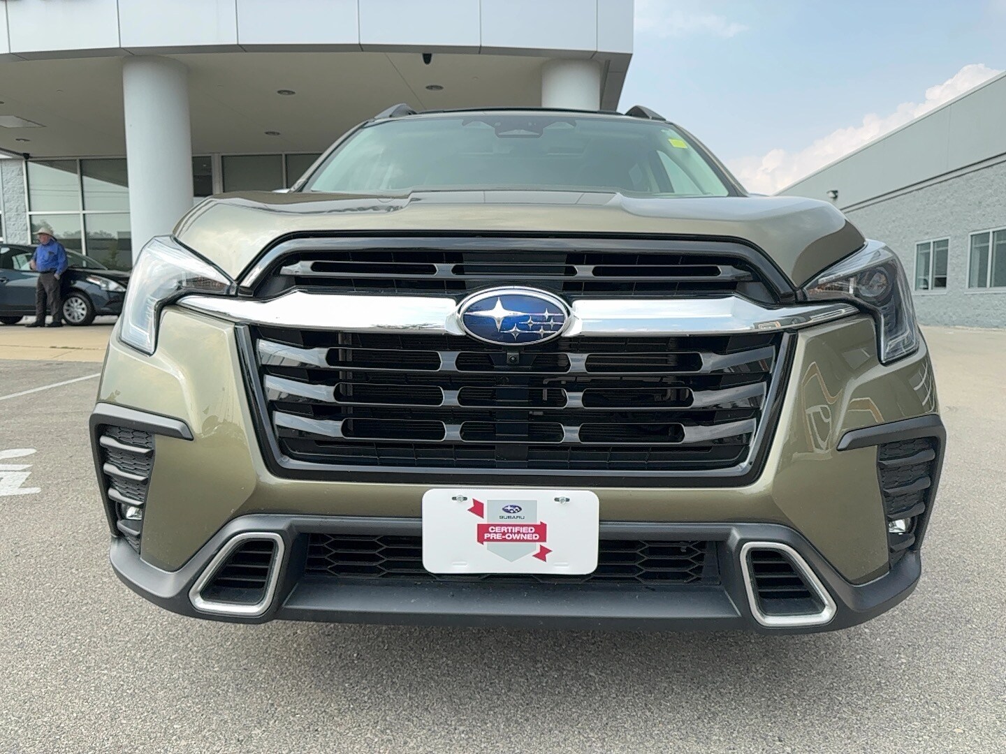 2023 Subaru Ascent Touring photo 2