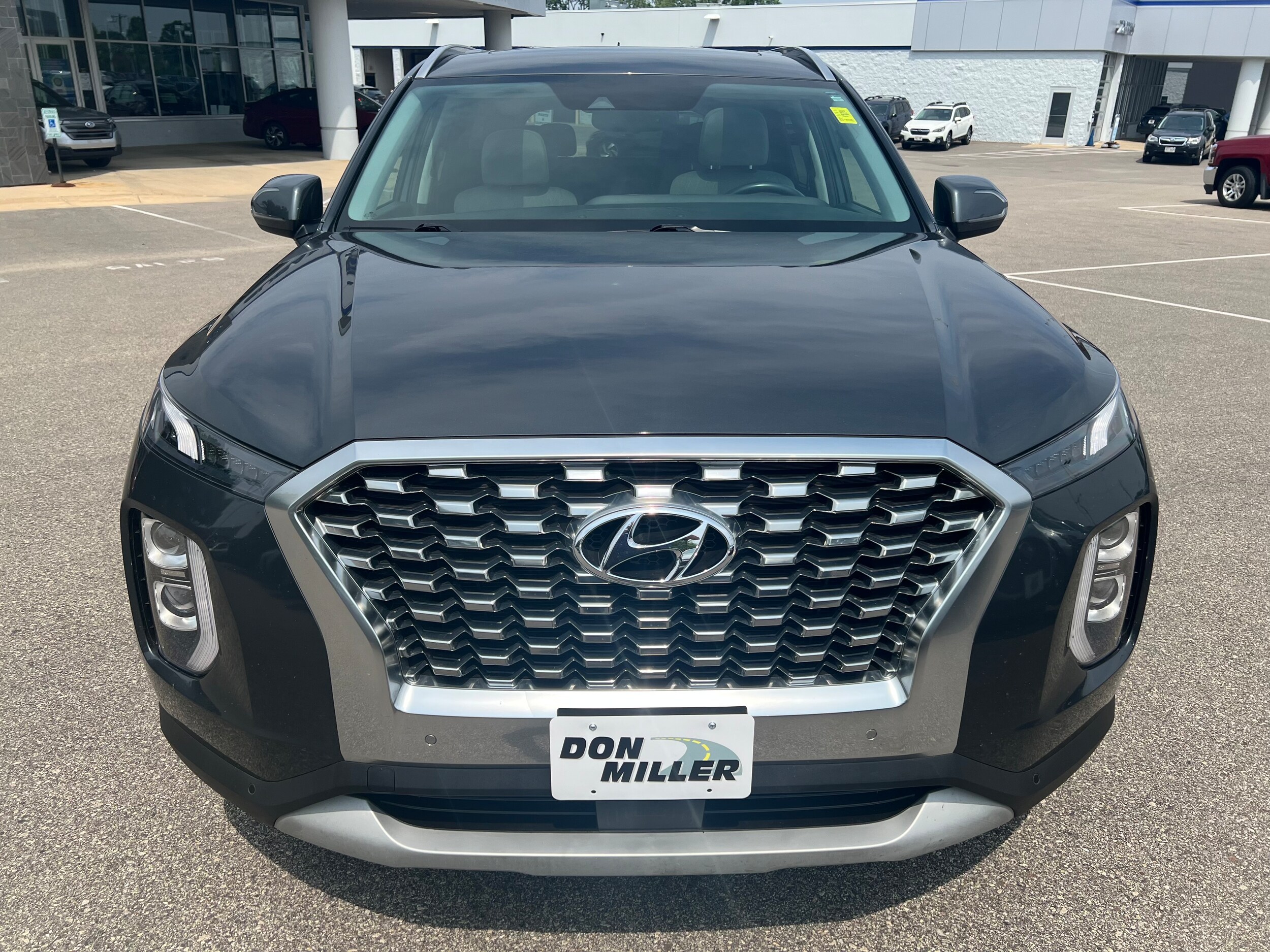 2020 Hyundai Palisade SEL photo 2