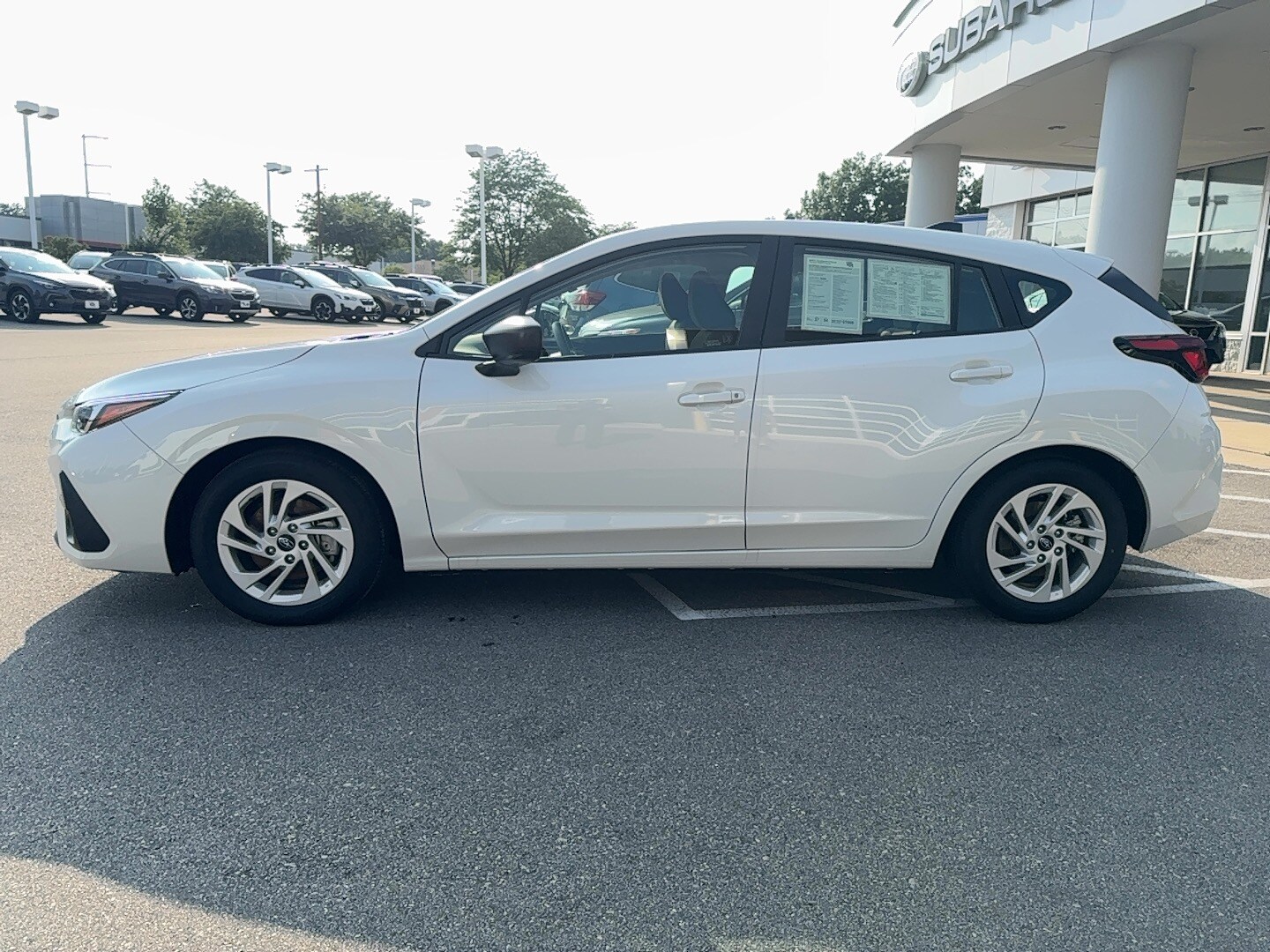 2024 Subaru Impreza Base photo 4