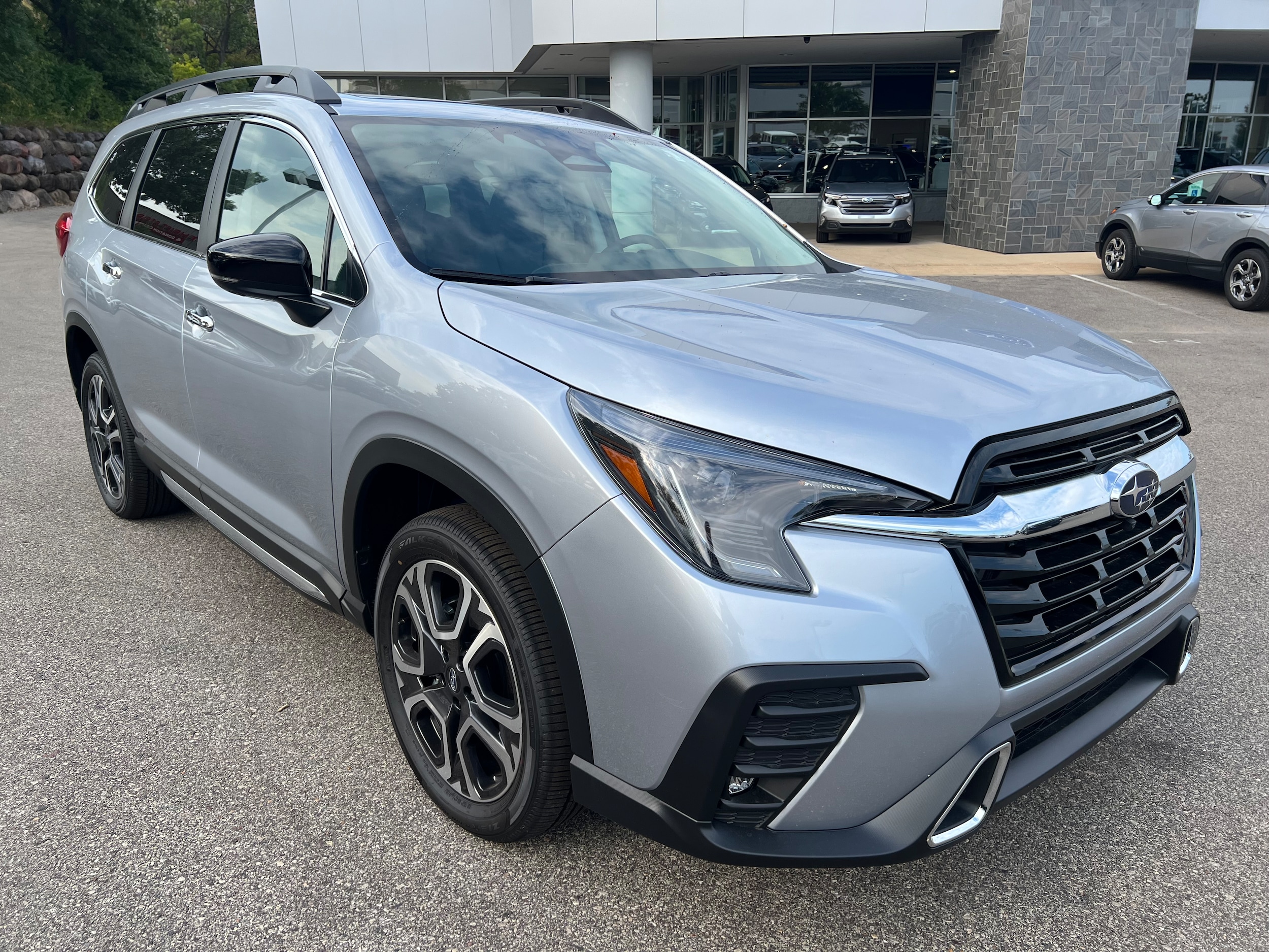 2025 Subaru Ascent Touring's photo