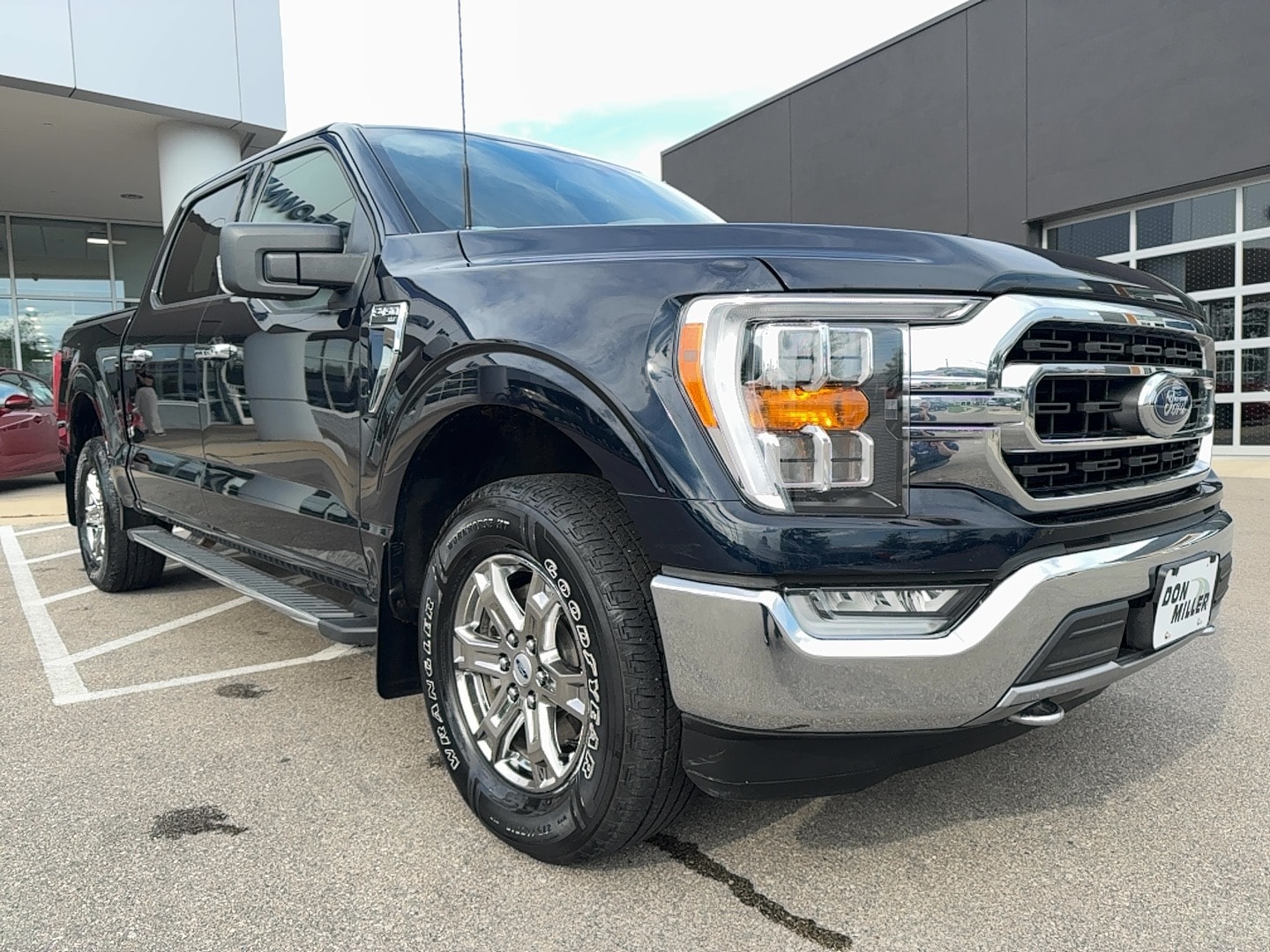 2021 Ford F-150 XLT's photo