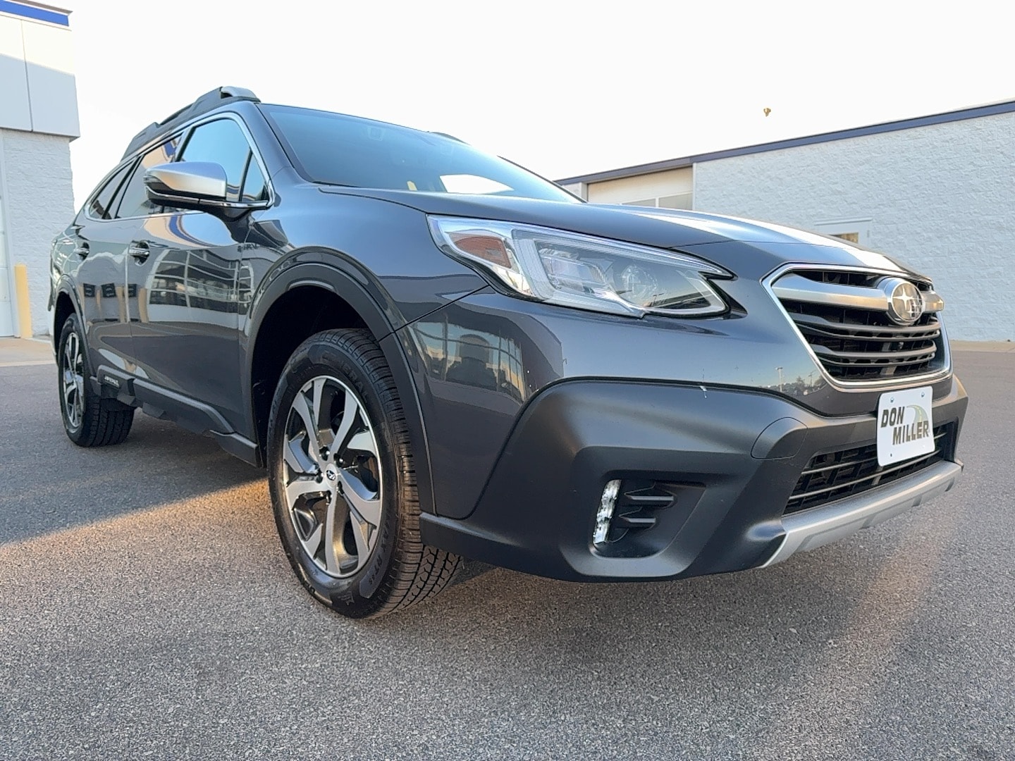 2020 Subaru Outback Touring's photo