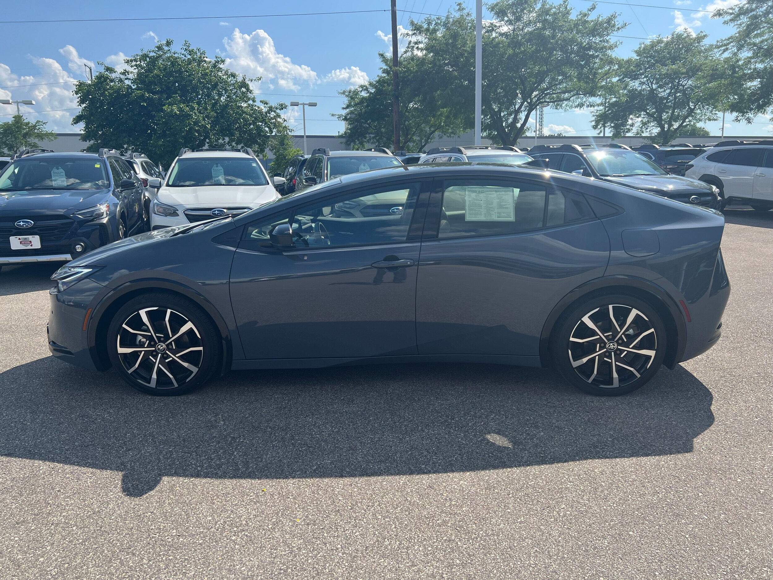 2024 Toyota Prius Prime XSE Premium photo 4