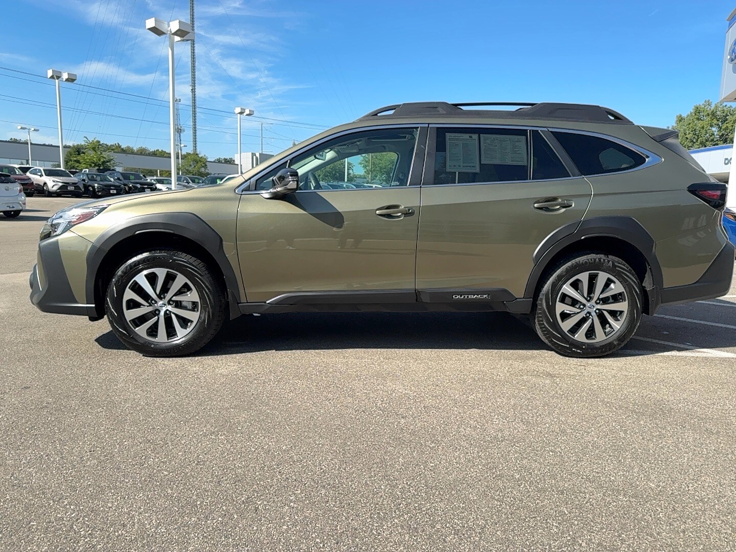 2025 Subaru Outback Premium photo 4