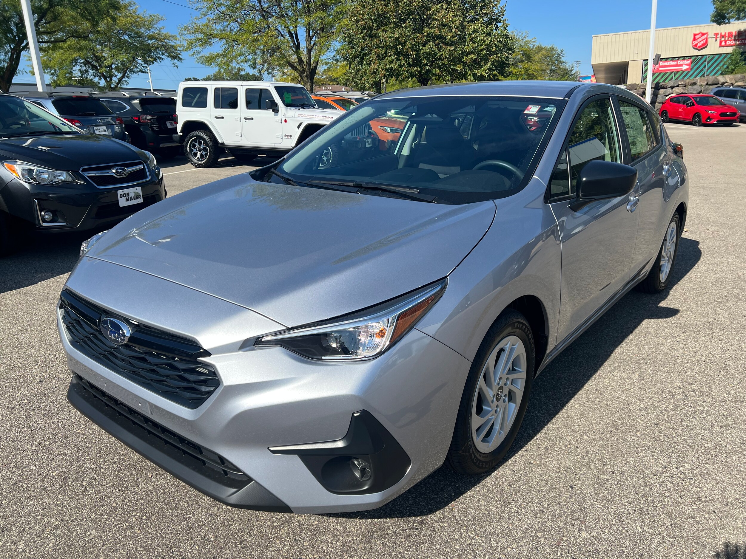 2025 Subaru Impreza Base photo 3