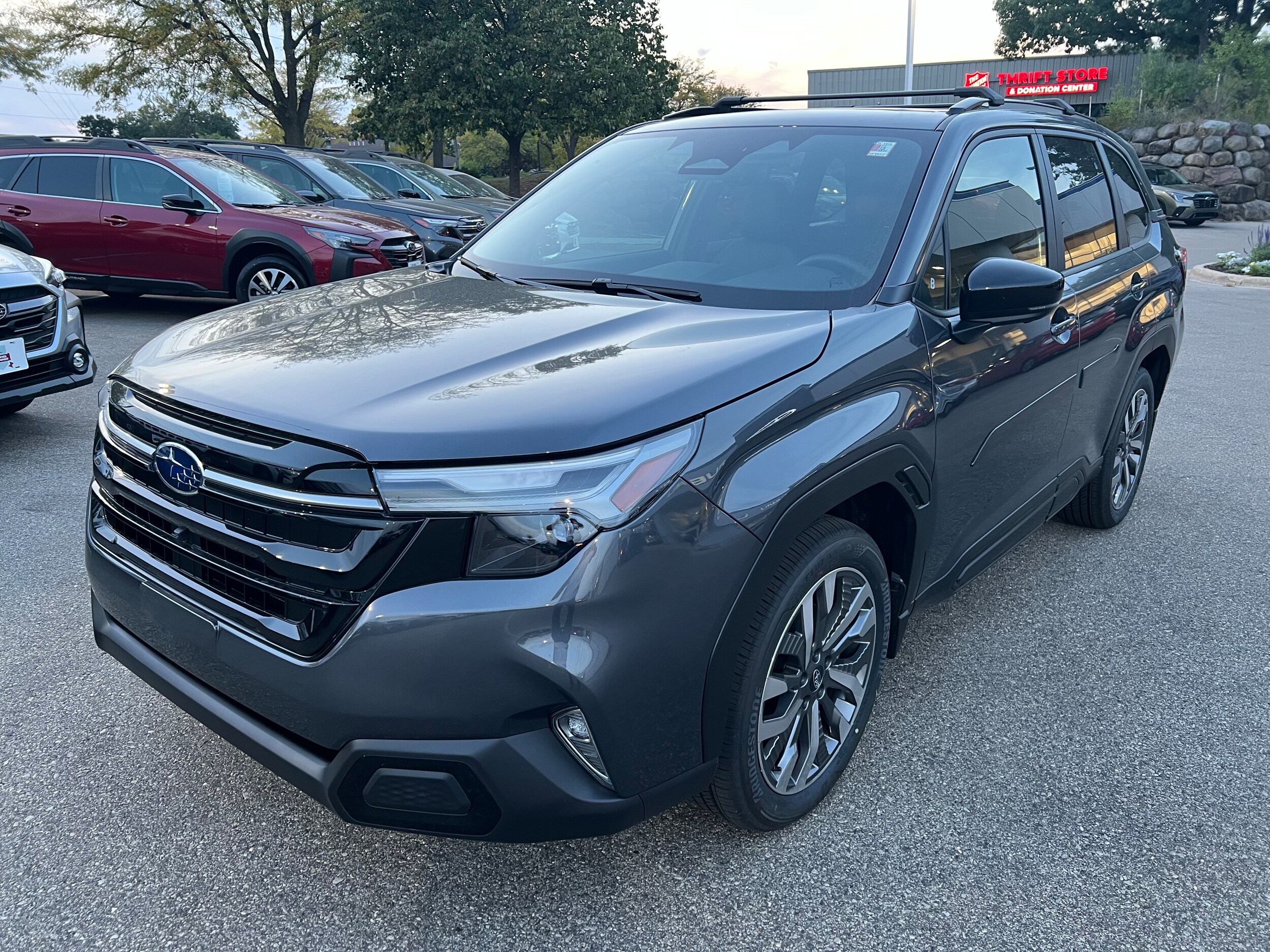 2025 Subaru Forester Touring photo 3