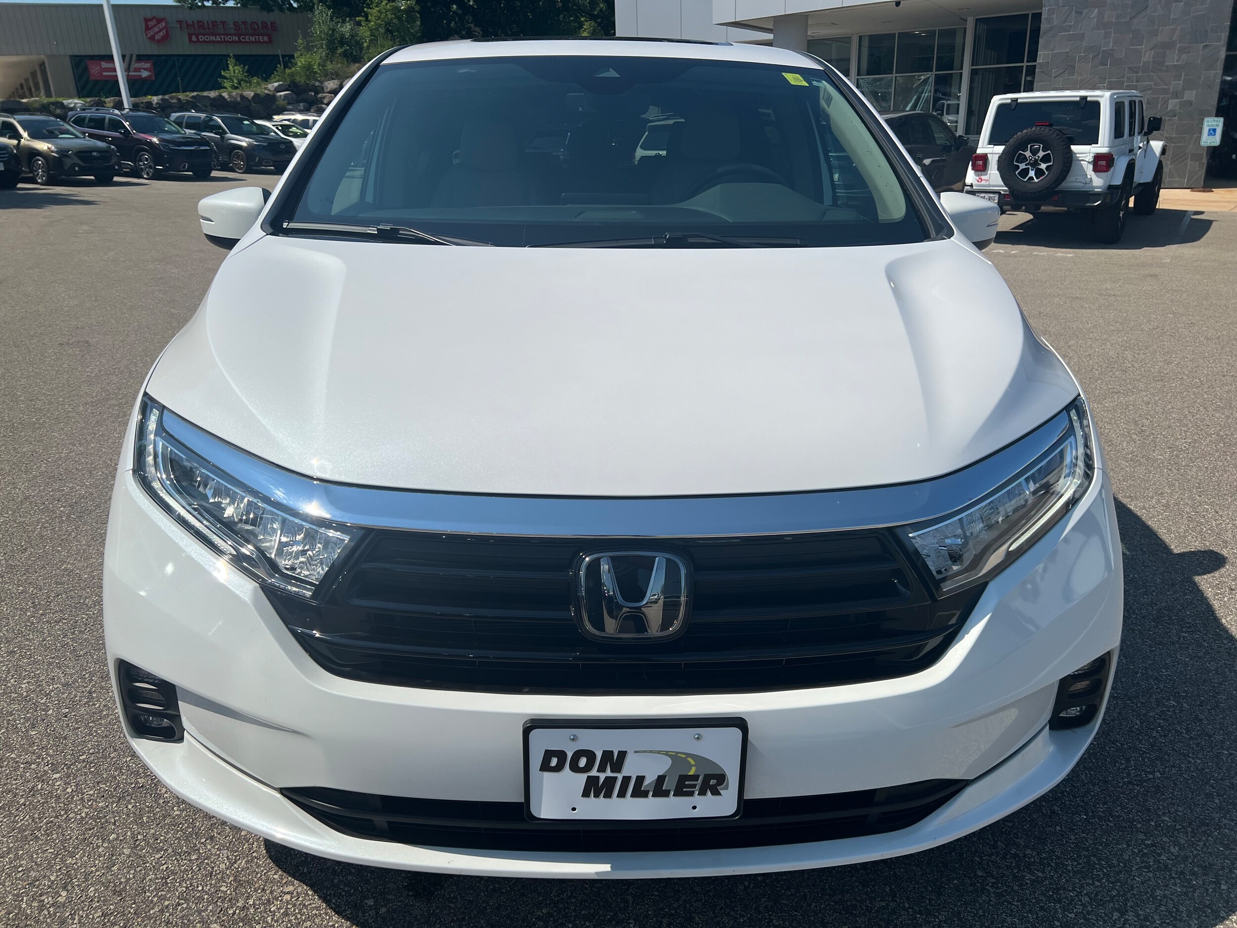 2024 Honda Odyssey EX-L photo 2