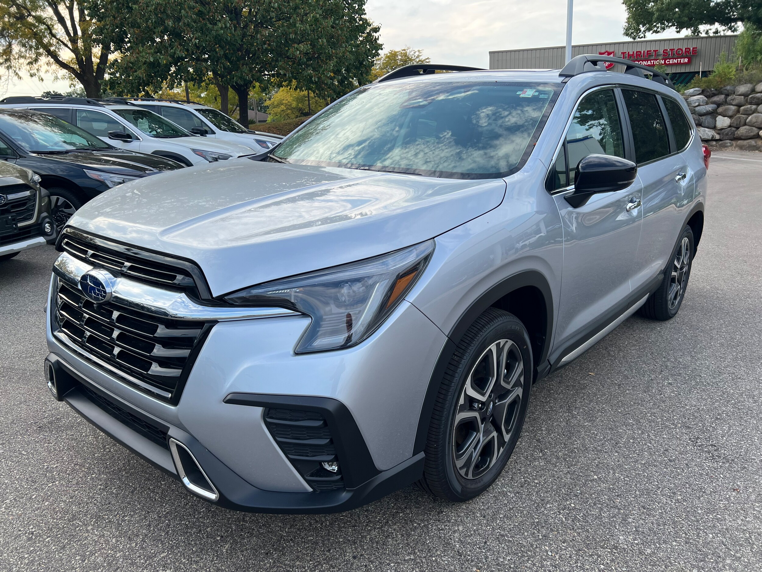 2025 Subaru Ascent Touring photo 2