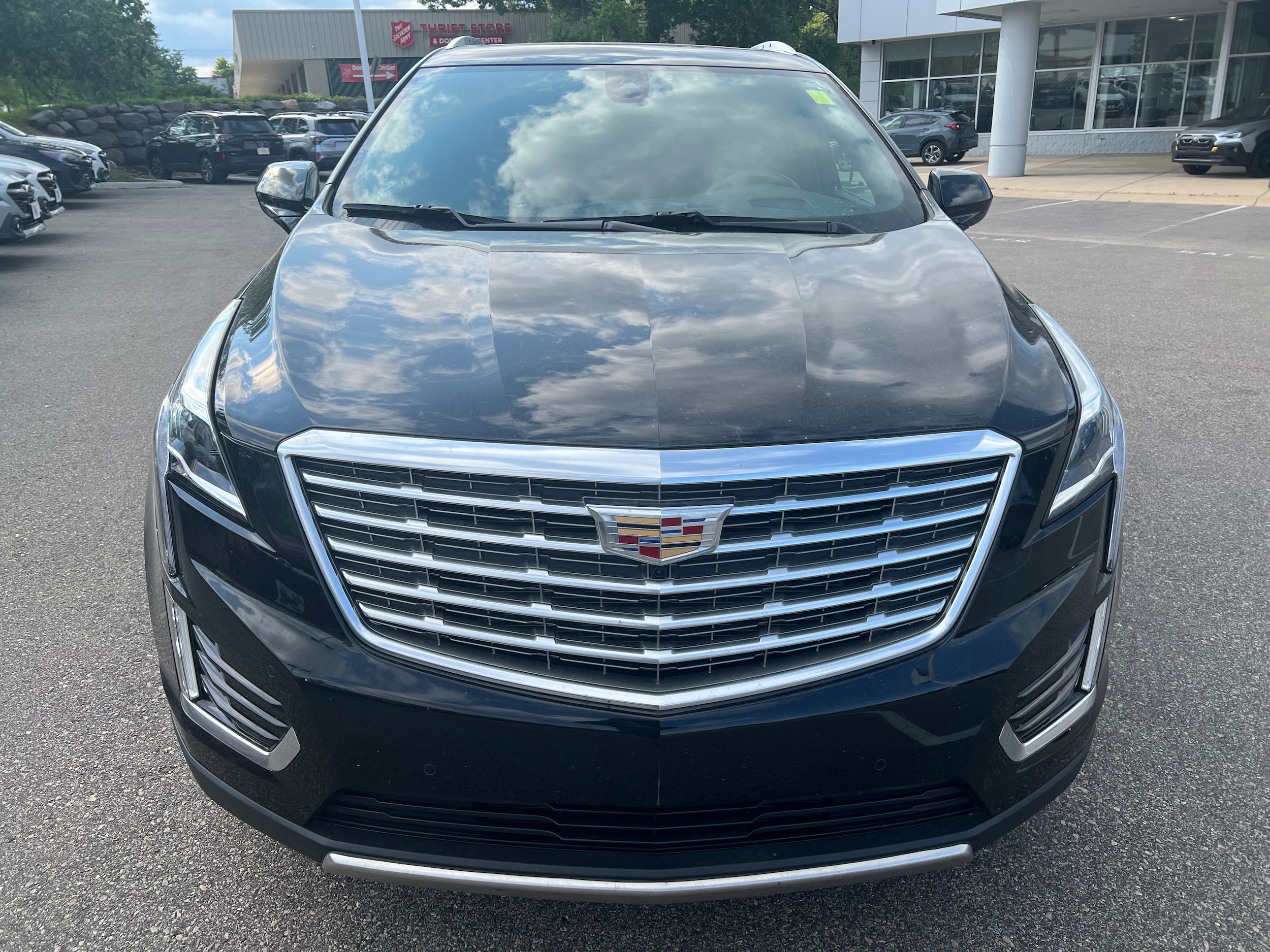 Used 2018 Cadillac XT5 Platinum with VIN 1GYKNGRSXJZ144475 for sale in Madison, WI