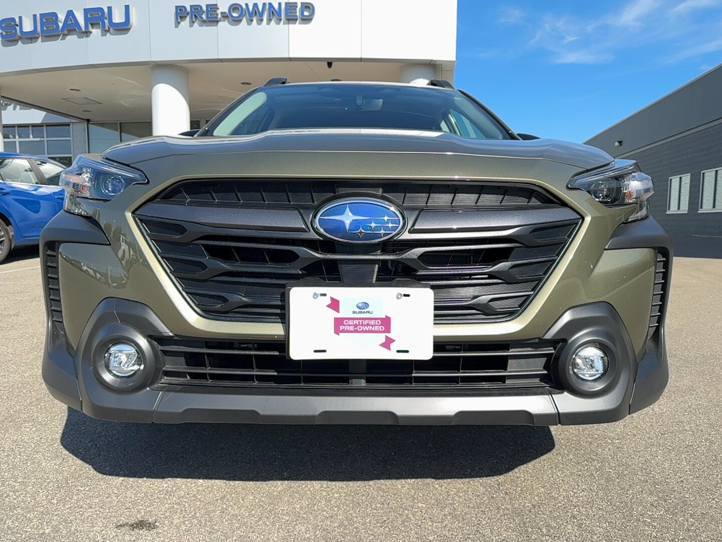 2025 Subaru Outback Premium photo 2