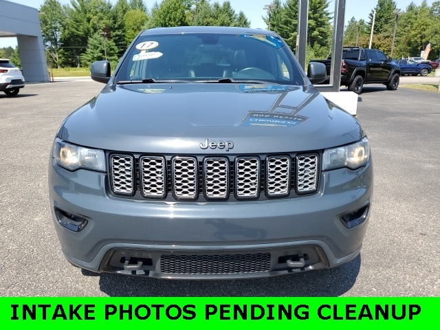 Used 2017 Jeep Grand Cherokee Laredo with VIN 1C4RJFAG8HC763106 for sale in Roscommon, MI