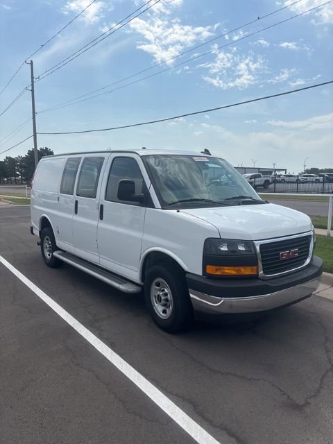 2024 GMC Savana 2500's photo