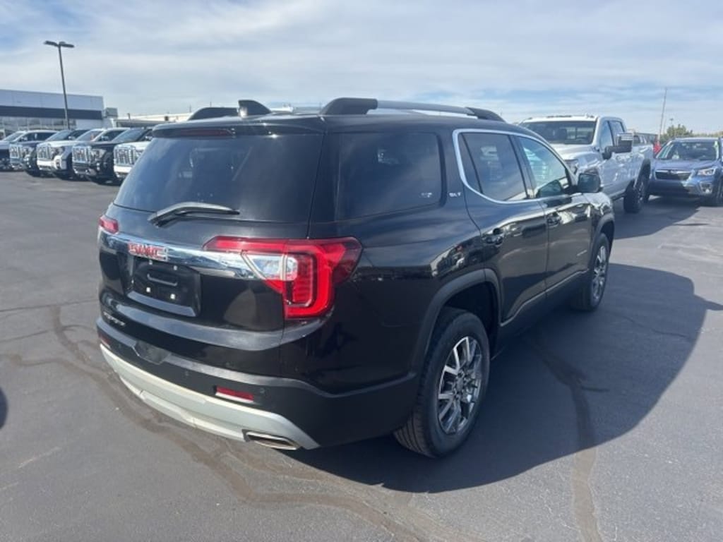 Used 2023 GMC Acadia SLT SUV