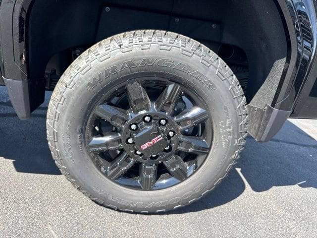 2026 GMC Sierra 2500HD AT4 - Photo 19