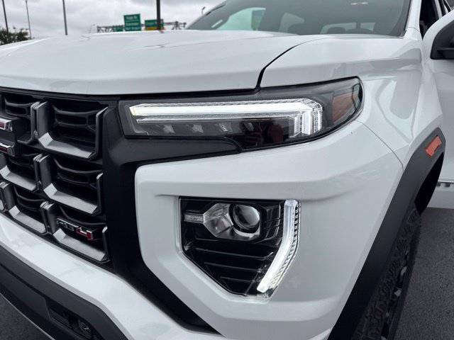 2026 GMC Canyon AT4 - Photo 18