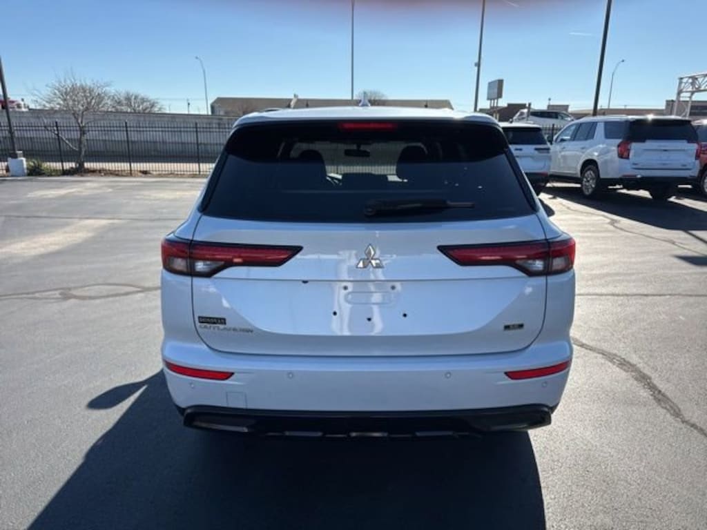 Used 2023 Mitsubishi Outlander SE SUV