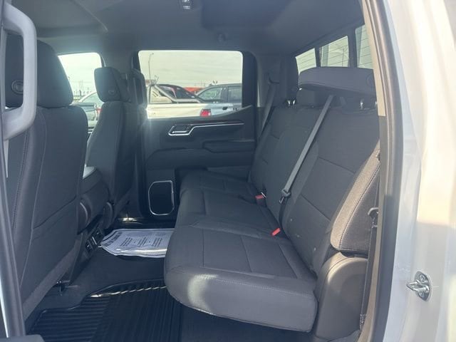 2026 GMC Sierra 1500 SLE - Photo 17