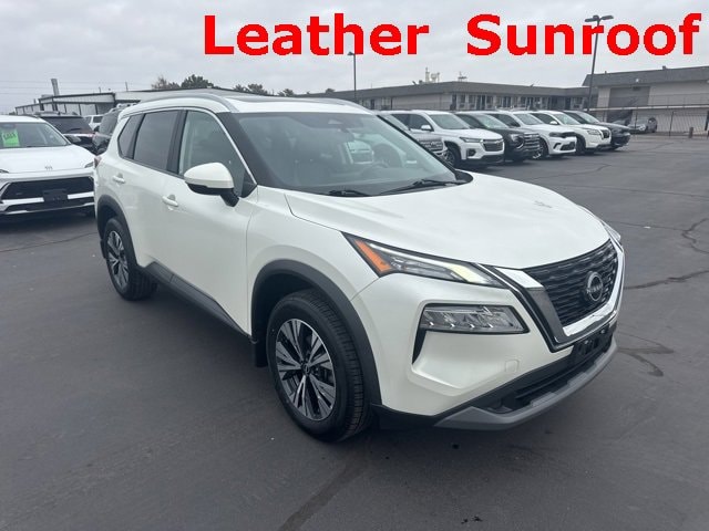 2023 Nissan Rogue SV's photo