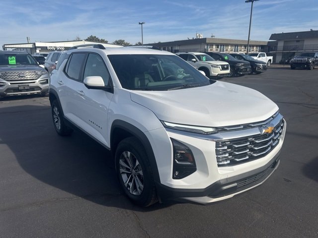 2025 Chevrolet Equinox LT's photo