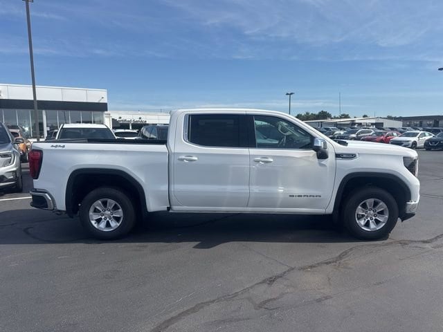 2026 GMC Sierra 1500 SLE - Photo 2