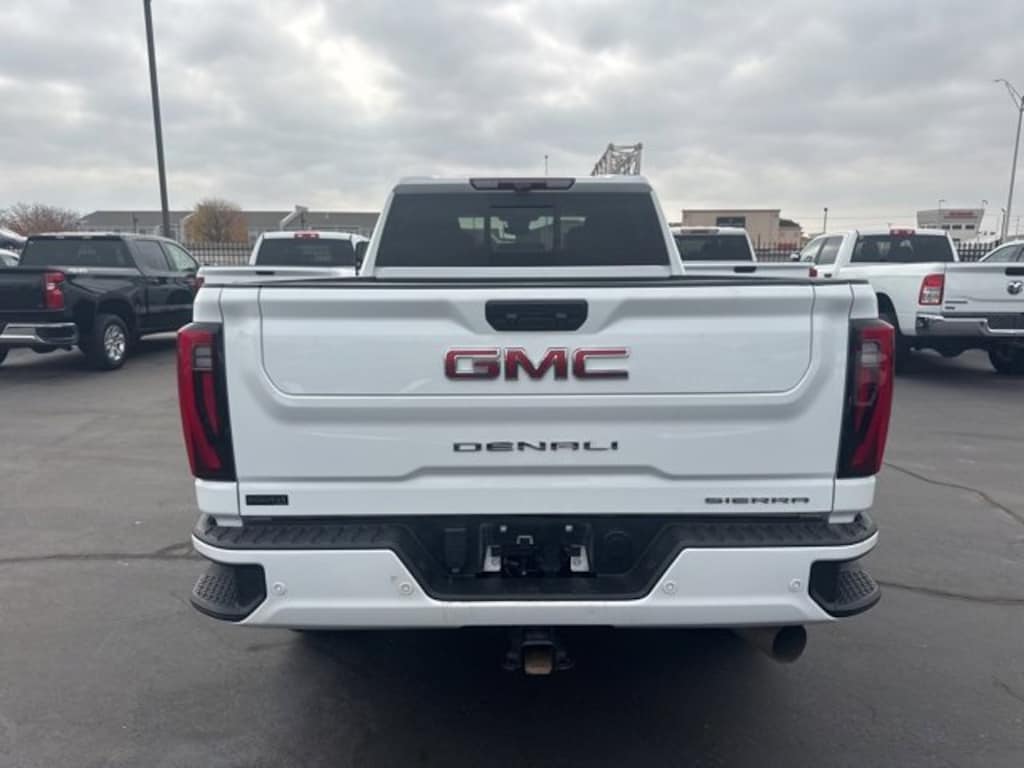 Used 2024 GMC Sierra 2500 HD Denali Truck Crew Cab