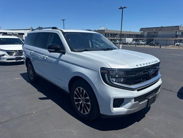 2025 Ford Expedition Platinum 4x4's photo