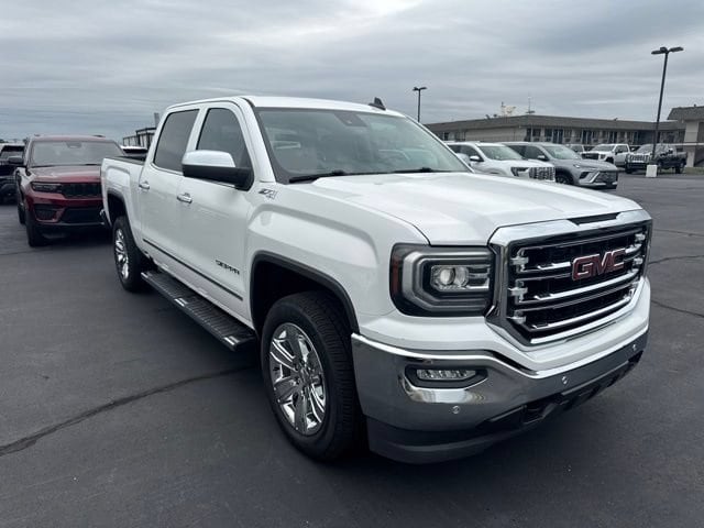 2018 GMC Sierra 4WD Crew Cab Short Box SLT's photo