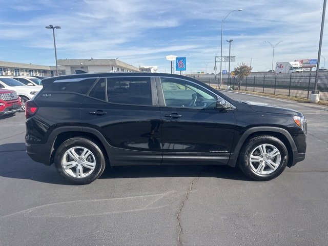 2024 Gmc Terrain SLE photo 2