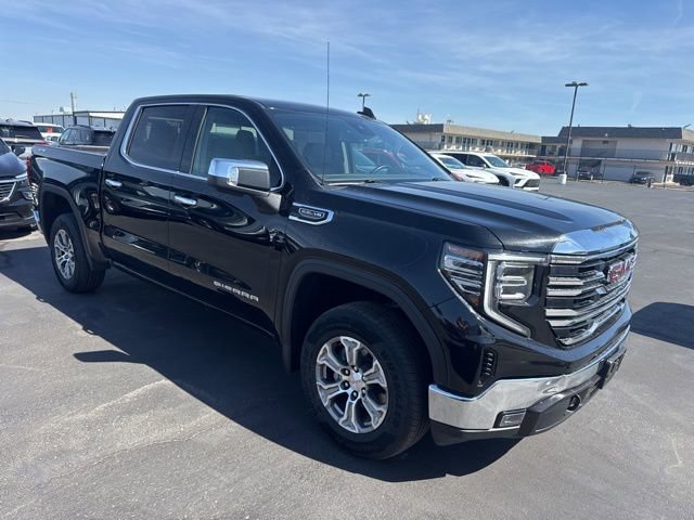 2025 GMC Sierra 4WD Crew Cab Short Box SLT's photo