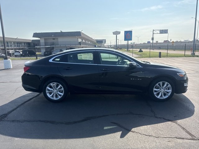2024 Chevrolet Malibu 1LT photo 2